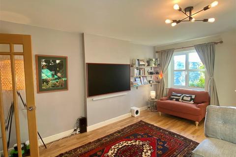 39 Bakehurst Close, New Mills, High Peak, SK22 4PT