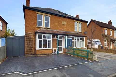 3 bedroom semi-detached house for sale, Chosen Way, Hucclecote, Gloucester