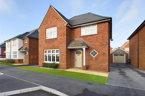 4 bedroom detached house for sale, Nicholls Way, Gloucester