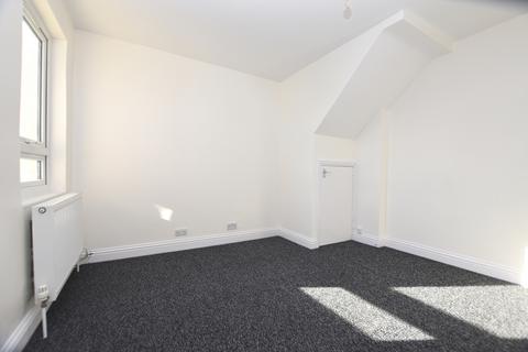 3 bedroom maisonette to rent, Grafton Road Croydon CR0