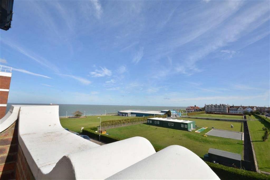 Balcony walpole.jpg