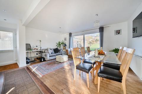 2 bedroom bungalow for sale, Bassett Green Close, Southampton, Hampshire