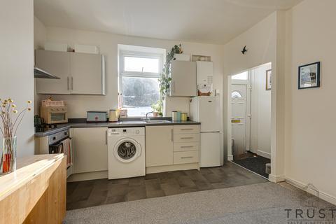 2 bedroom terraced house for sale, Batley WF17