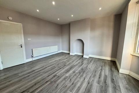 2 bedroom flat to rent, Grange Road, Kings Heath, B14 7RJ