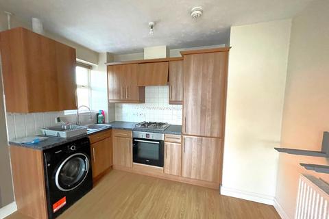 2 bedroom flat to rent, Albert Road, Tamworth B79