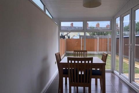 3 bedroom house to rent, Whitefield Road, Cardiff CF14