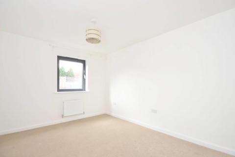 2 bedroom apartment to rent, King Edwards Court, Guildford GU1