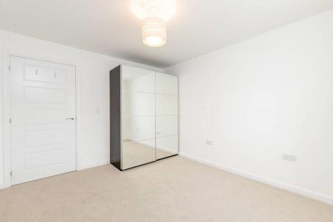 2 bedroom apartment to rent, King Edwards Court, Guildford GU1