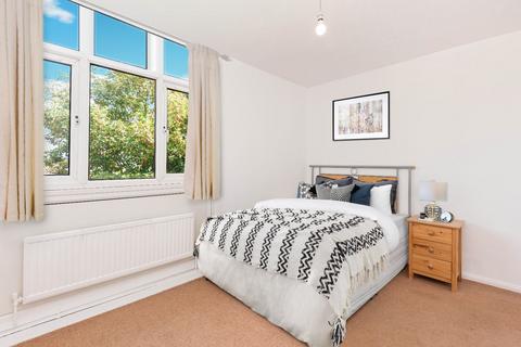 3 bedroom apartment to rent, Maitland Park Road, London