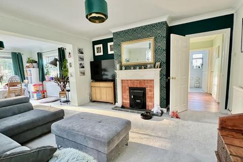 4 bedroom chalet for sale, Sandy Lane, St Ives, BH24 2LH