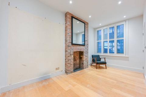 1 bedroom flat to rent, Fleet Street, City, London, EC4Y