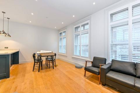 1 bedroom flat to rent, Fleet Street, City, London, EC4Y