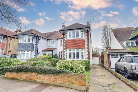 3 bedroom semi-detached house for sale, Westbourne Grove, Westcliff-On-Sea SS0