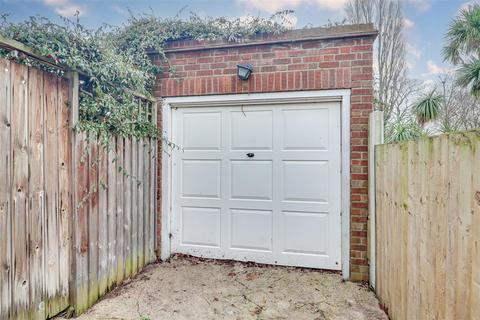 3 bedroom semi-detached house for sale, Westbourne Grove, Westcliff-On-Sea SS0