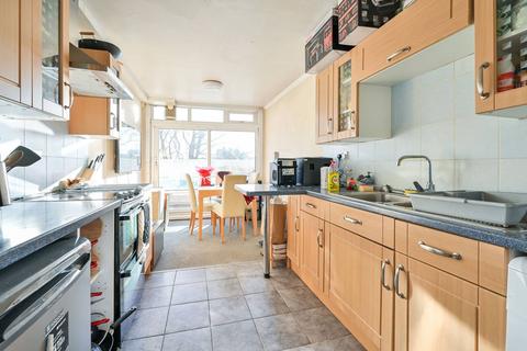 2 bedroom flat for sale, Kennington Lane, Kennington, London, SE11