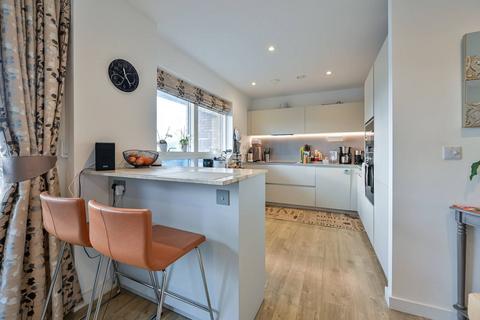 2 bedroom flat for sale, Purbeck Gardens, Lower Sydenham, London, SE26