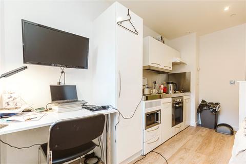 Studio to rent, St. Stephens House, Bristol BS1