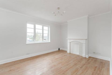 Springfield Court, Acton, London, W3
