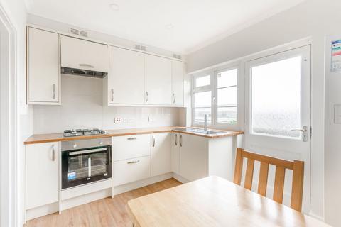 Springfield Court, Acton, London, W3