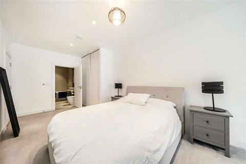 2 bedroom flat for sale, River Gardens Walk, London SE10