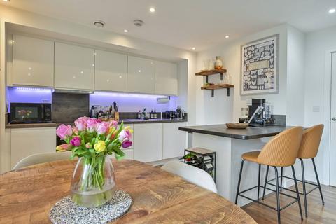 2 bedroom flat for sale, Osiers Lane, Wandsworth, London, SW18