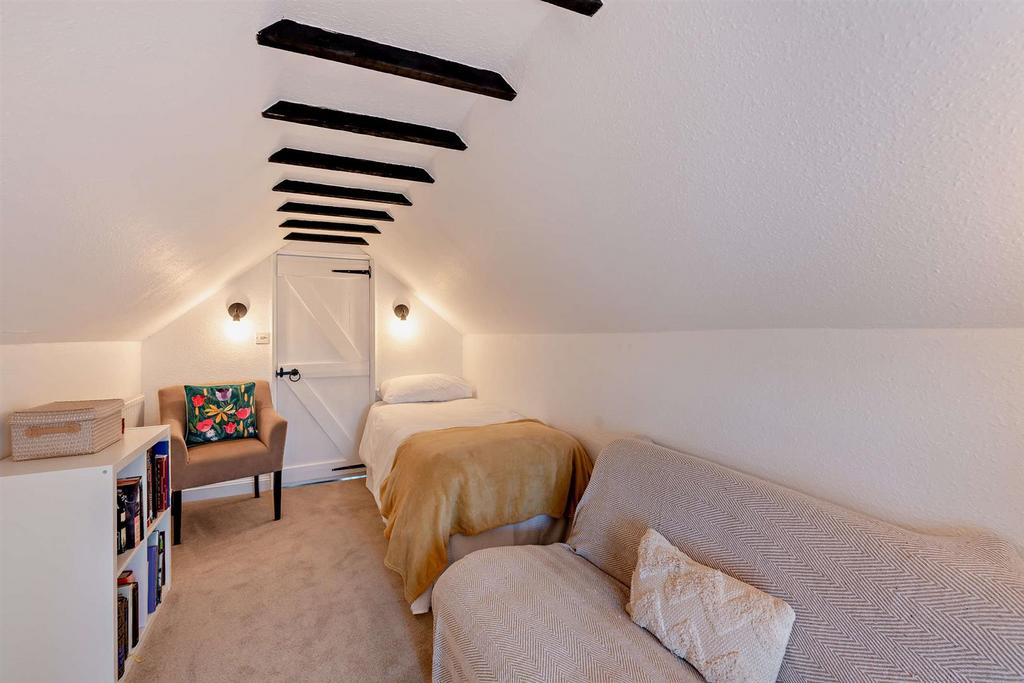 8632848-interior02-800.jpg