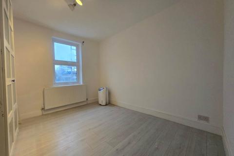 2 bedroom flat to rent, Water Lane, Stratford, E15 4NL