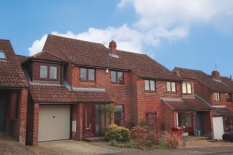 9 Fairfield Rise, Petworth, GU28 0SG