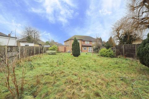 6 bedroom semi-detached house for sale, Rodney Close, Pinner HA5