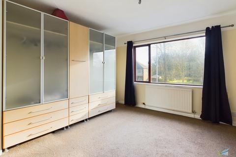 3 bedroom maisonette to rent, Allport Road, Bromborough CH62