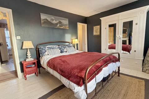 42 Woodmarsh, North Bradley, Trowbridge, BA14 0SB