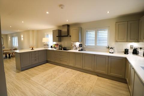 42 Bridge Road, Cosgrove, Milton Keynes, MK19 7JH