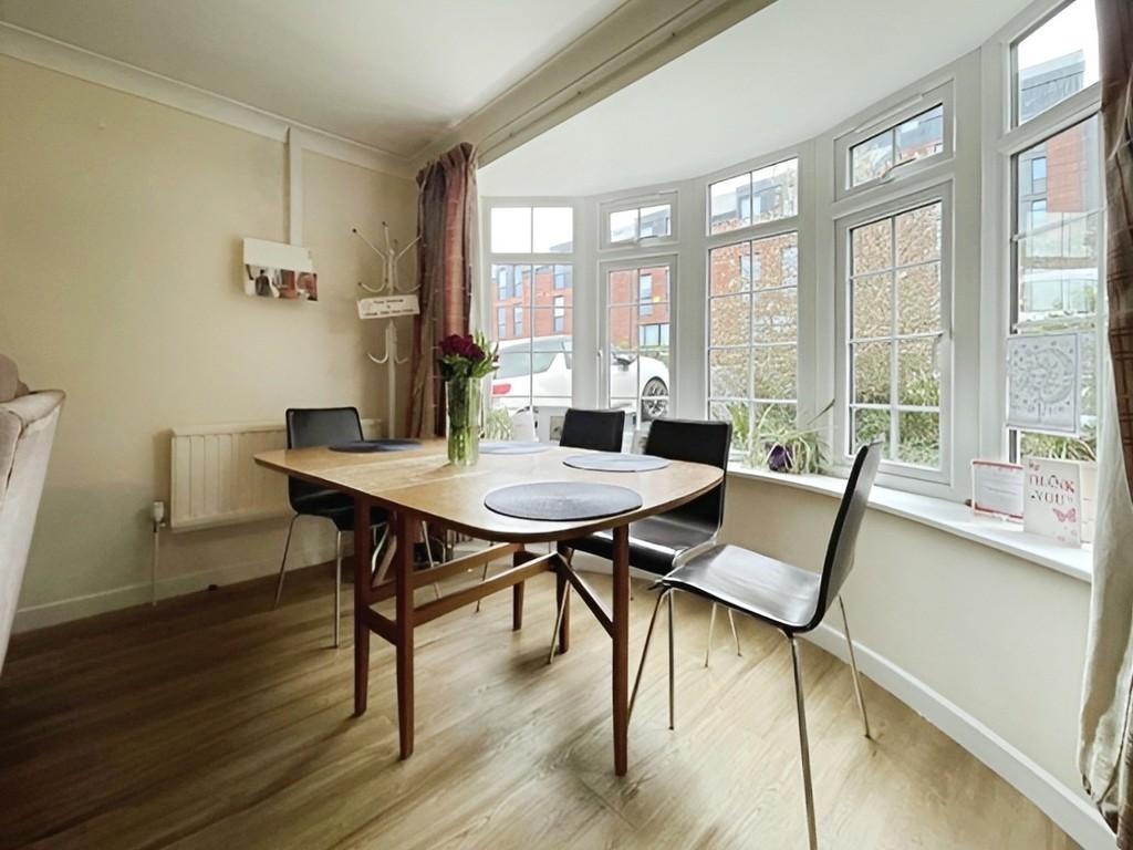 E5d84470-Dining 20room