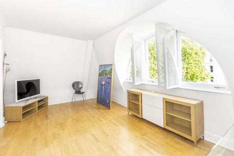 1 bedroom flat to rent, Little Britain, London EC1A