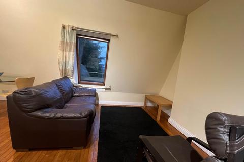 1 bedroom apartment to rent, Ashgrove House, Elland