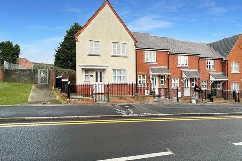 3 bedroom end of terrace house for sale, Notley Road, Braintree, CM7