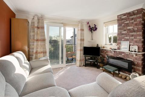 2 bedroom apartment for sale, Yannon Drive, Teignmouth