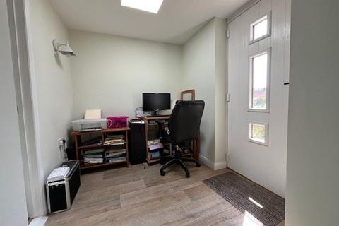 5 Brookside Close, Teignmouth, TQ14 9EA