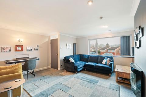 19 Alveston Close, Redditch, B98 0TF