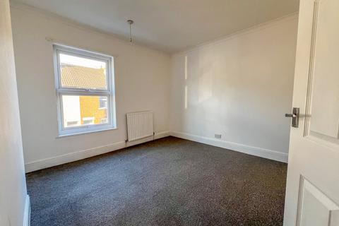 2 bedroom terraced house to rent, Richard Street, Grimsby, NE Lincolnshire, DN31