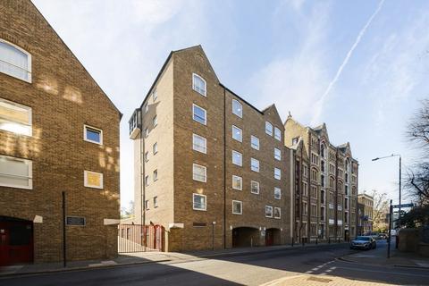 Wapping High Street, London E1W