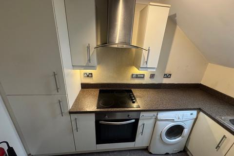 2 bedroom apartment to rent, Grove Road, Luton LU1