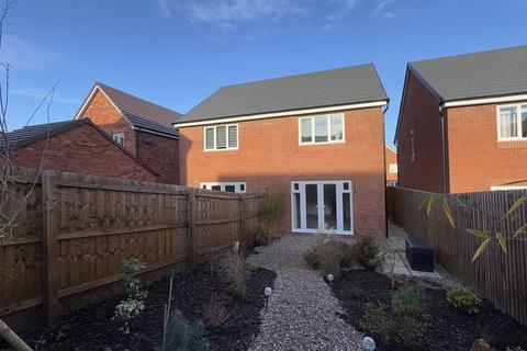 2 bedroom semi-detached house to rent, Fisher Drive, Melton Mowbray