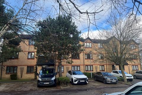 1 bedroom apartment for sale, Courtlands Close, Watford