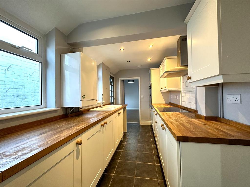 Spacious Kitchen 443