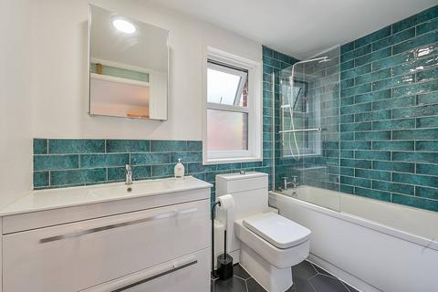 Studio for sale, Holley Road, Acton, London, W3