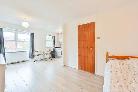 Studio for sale, Holley Road, Acton, London, W3