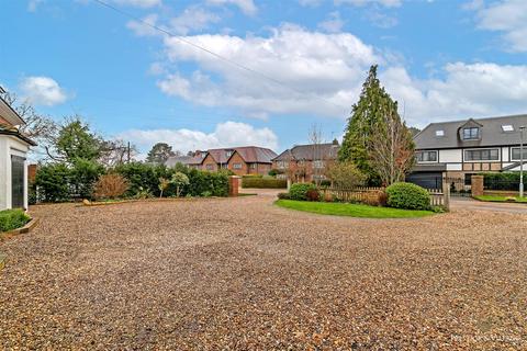 Detached house for sale, Newlands Avenue, Radlett