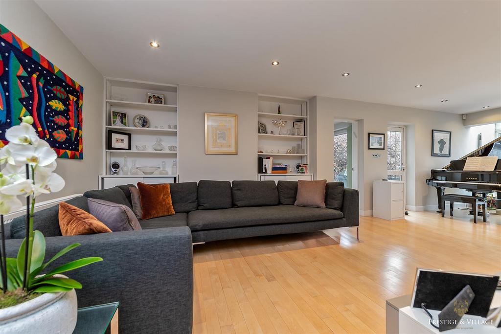 43 Newlands Ave(Logo)-32.jpg