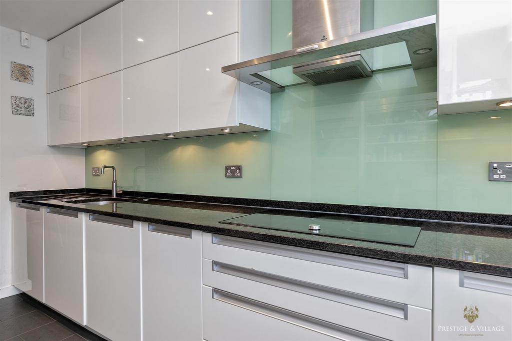 43 Newlands Ave(Logo)-38.jpg